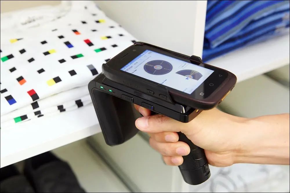 日本时装零售商引入P3 Finder 应用程序